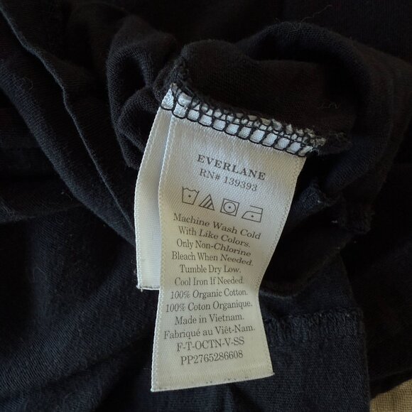 Everlane - The Organic Cotton V-Neck T-Shirt - XS - Picture 4 of 4